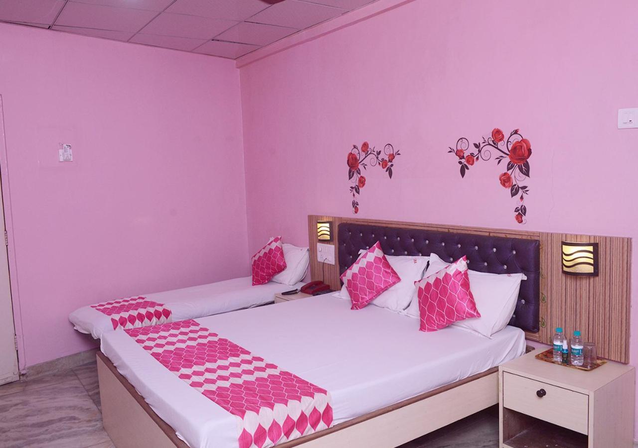 Srk Hotel Mumbai Ngoại thất bức ảnh