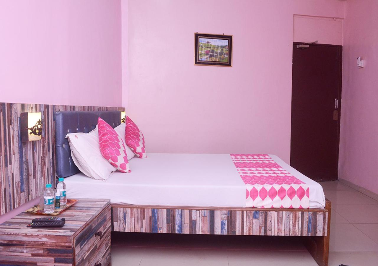 Srk Hotel Mumbai Ngoại thất bức ảnh