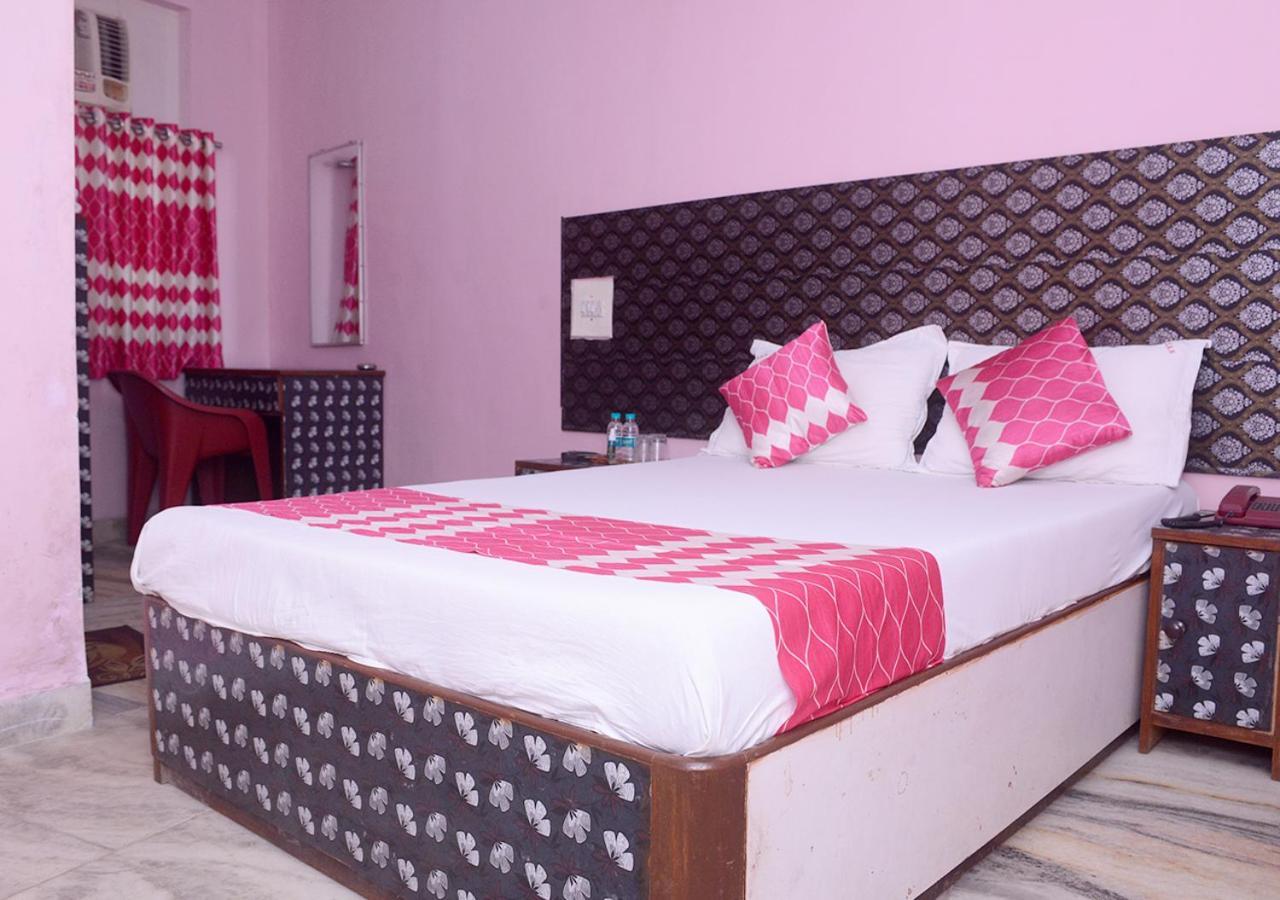 Srk Hotel Mumbai Ngoại thất bức ảnh
