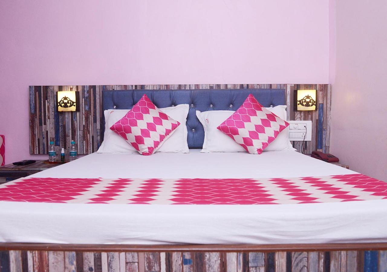 Srk Hotel Mumbai Ngoại thất bức ảnh