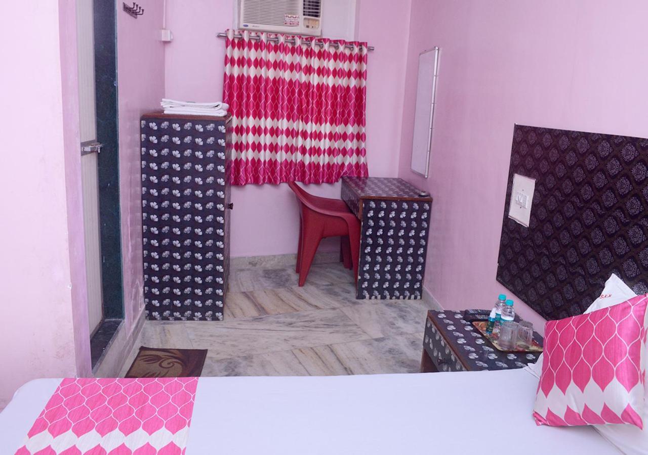 Srk Hotel Mumbai Ngoại thất bức ảnh