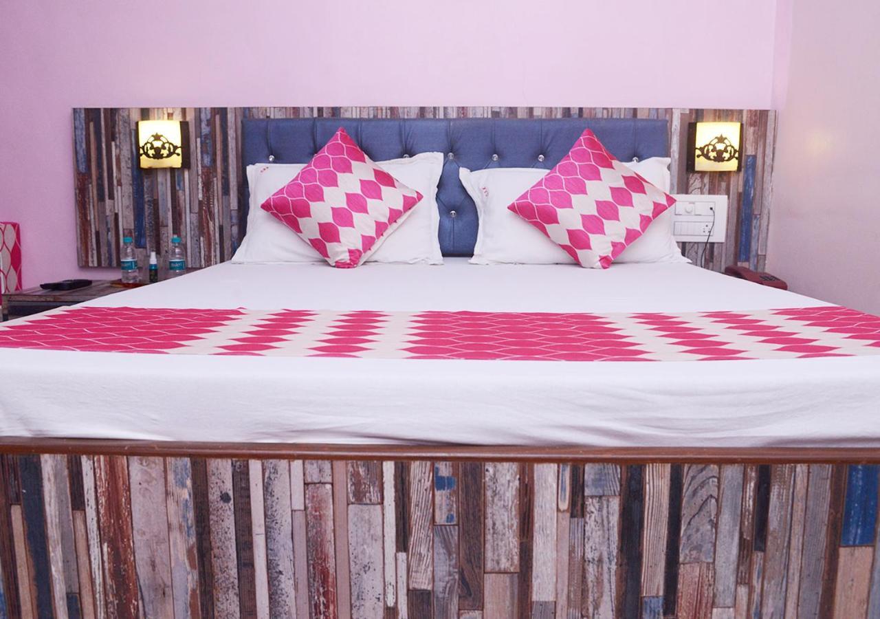 Srk Hotel Mumbai Ngoại thất bức ảnh