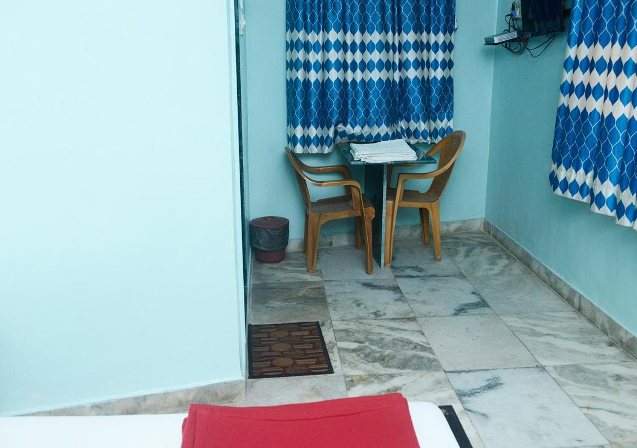 Srk Hotel Mumbai Ngoại thất bức ảnh