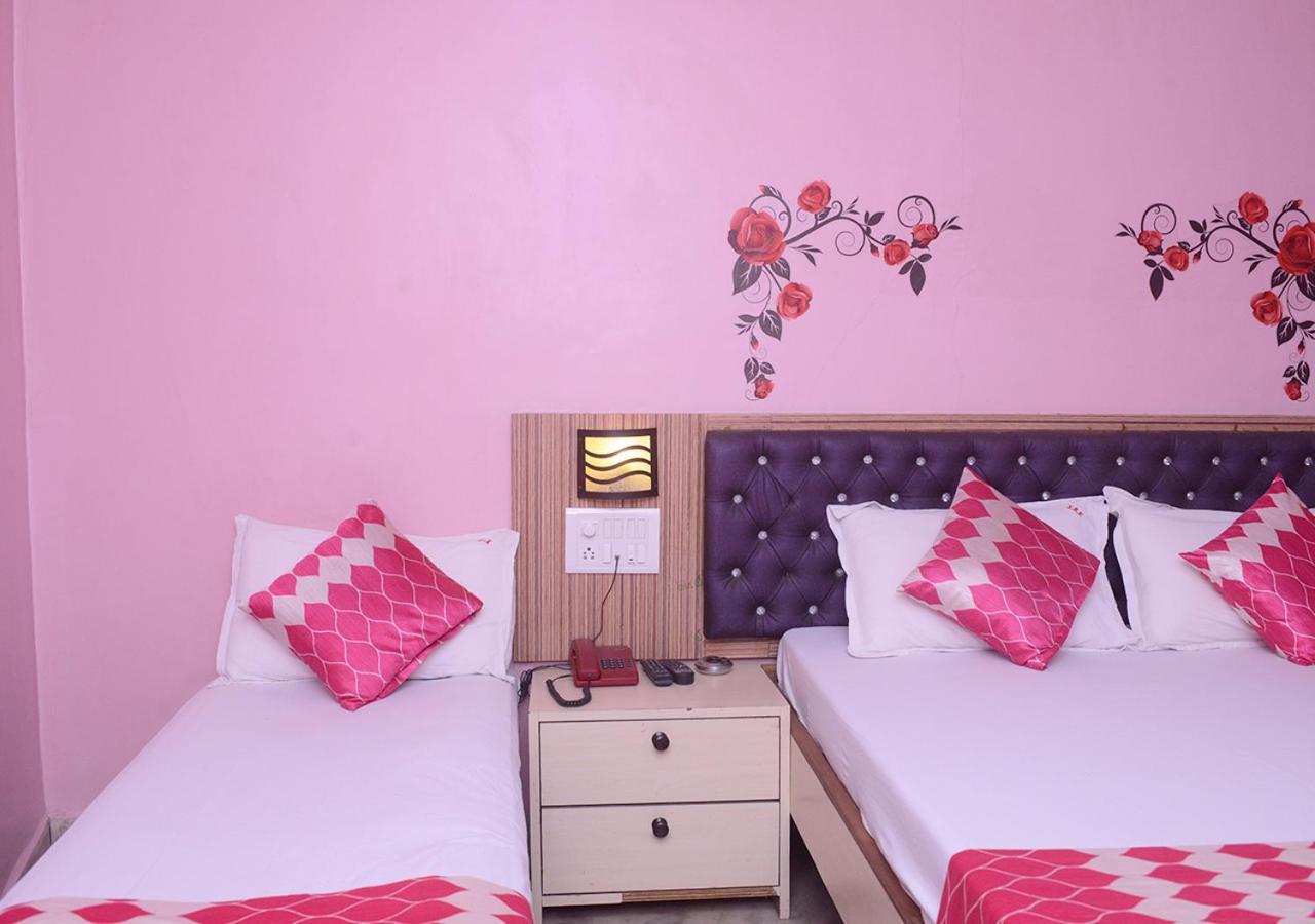 Srk Hotel Mumbai Ngoại thất bức ảnh