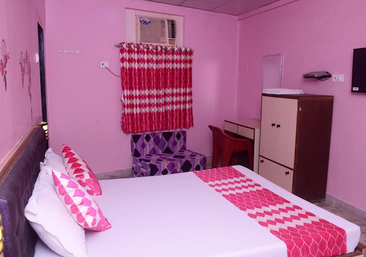 Srk Hotel Mumbai Ngoại thất bức ảnh