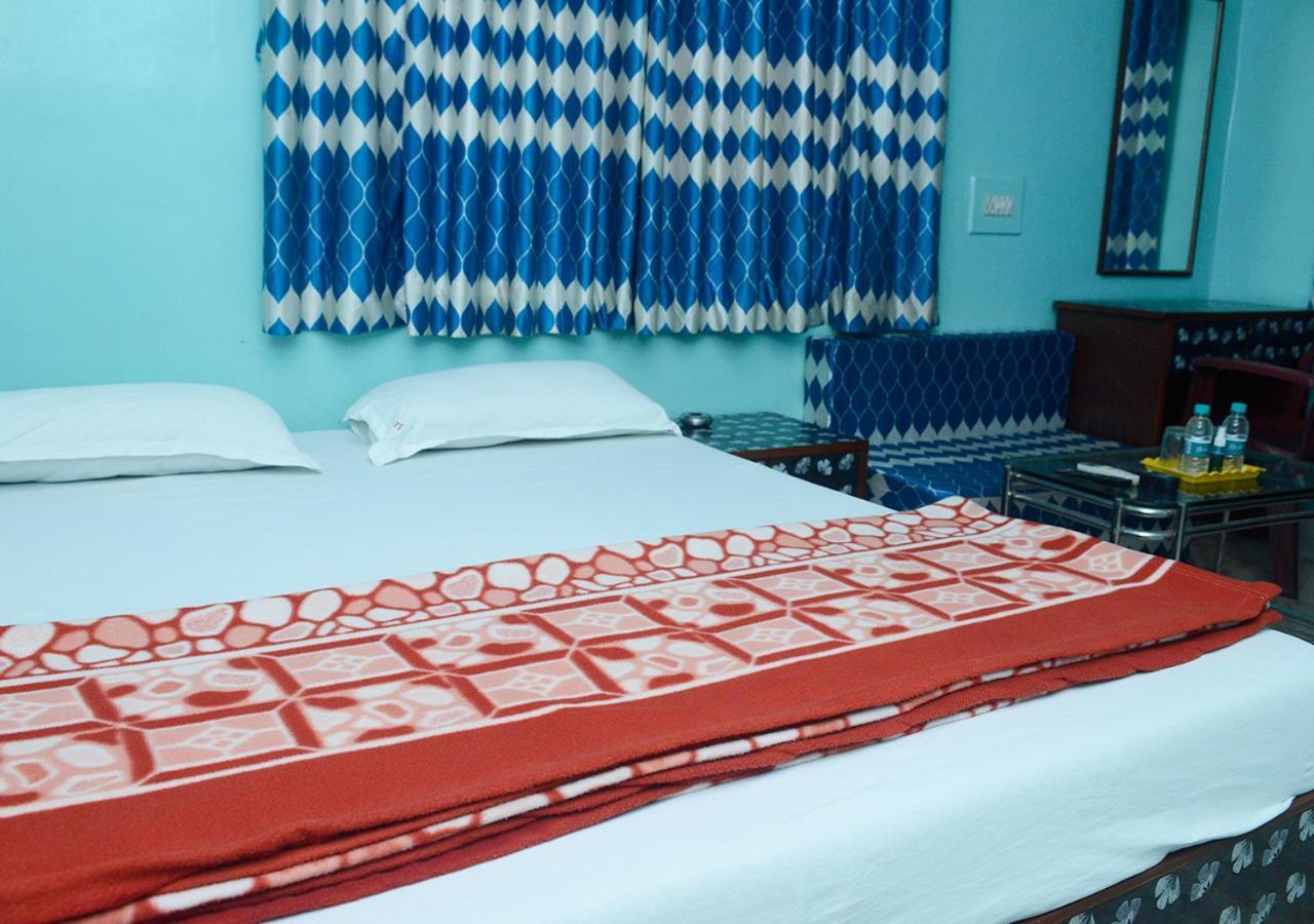 Srk Hotel Mumbai Ngoại thất bức ảnh
