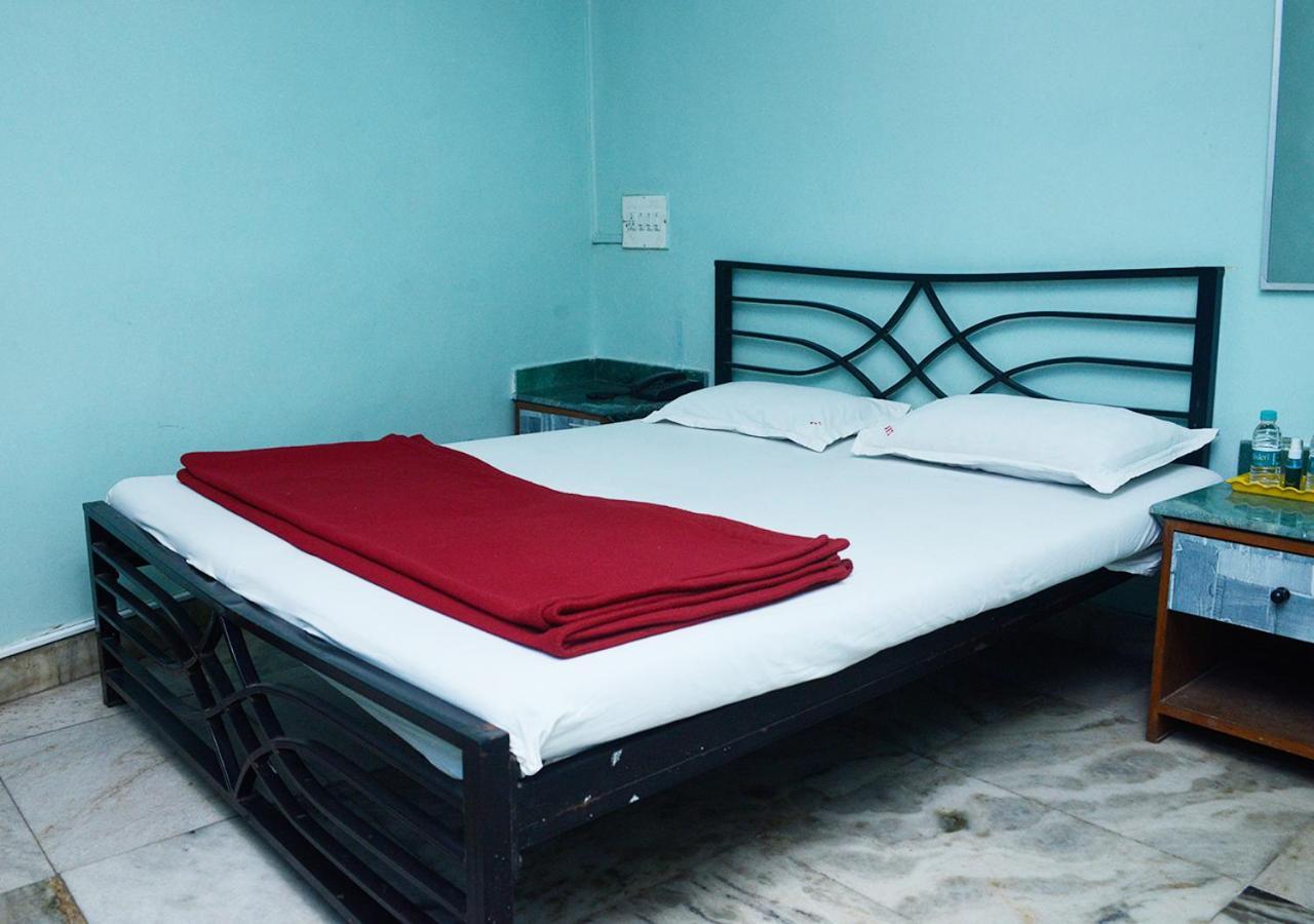 Srk Hotel Mumbai Ngoại thất bức ảnh